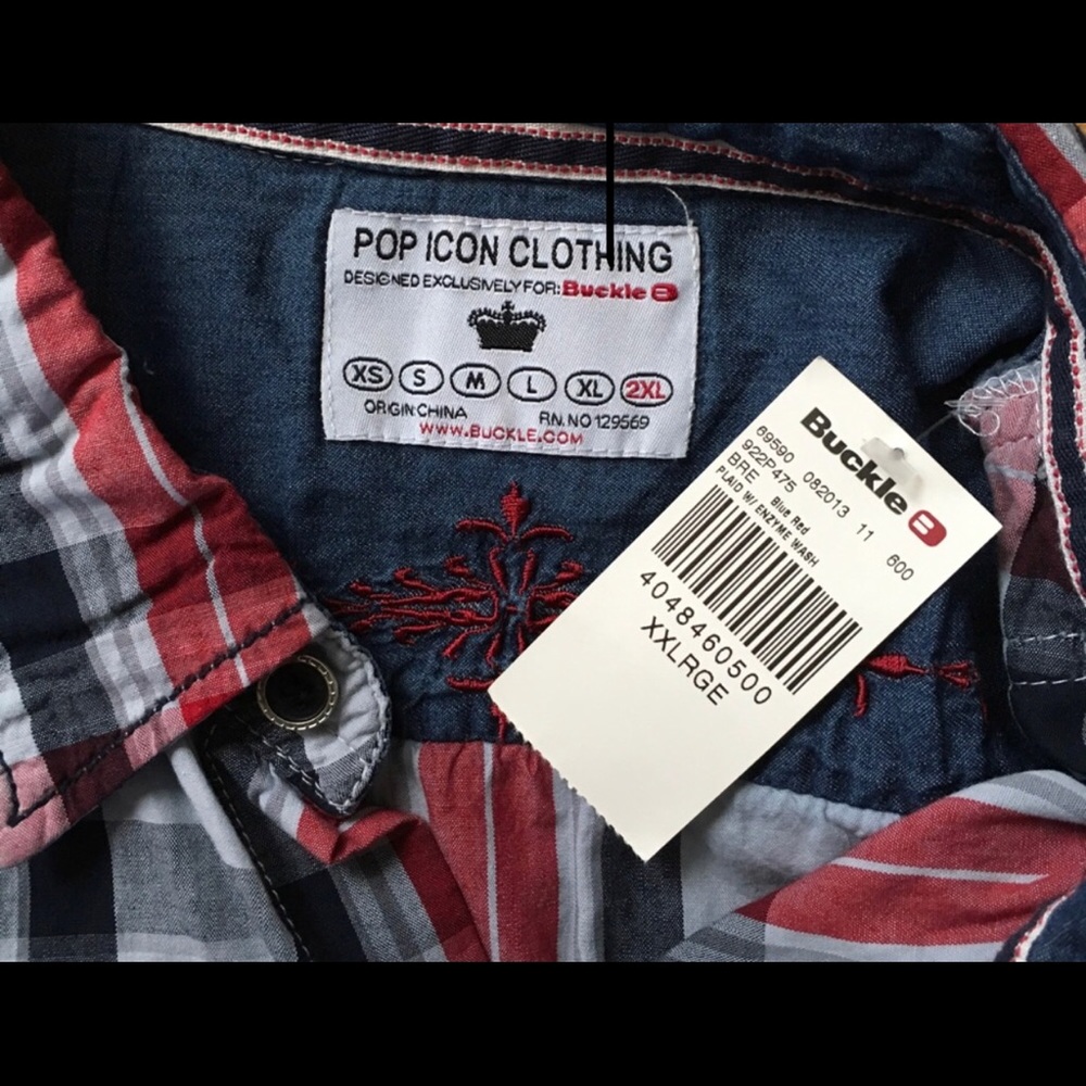 💎NWT,Men’s navy&red flannel top from Buckle💎